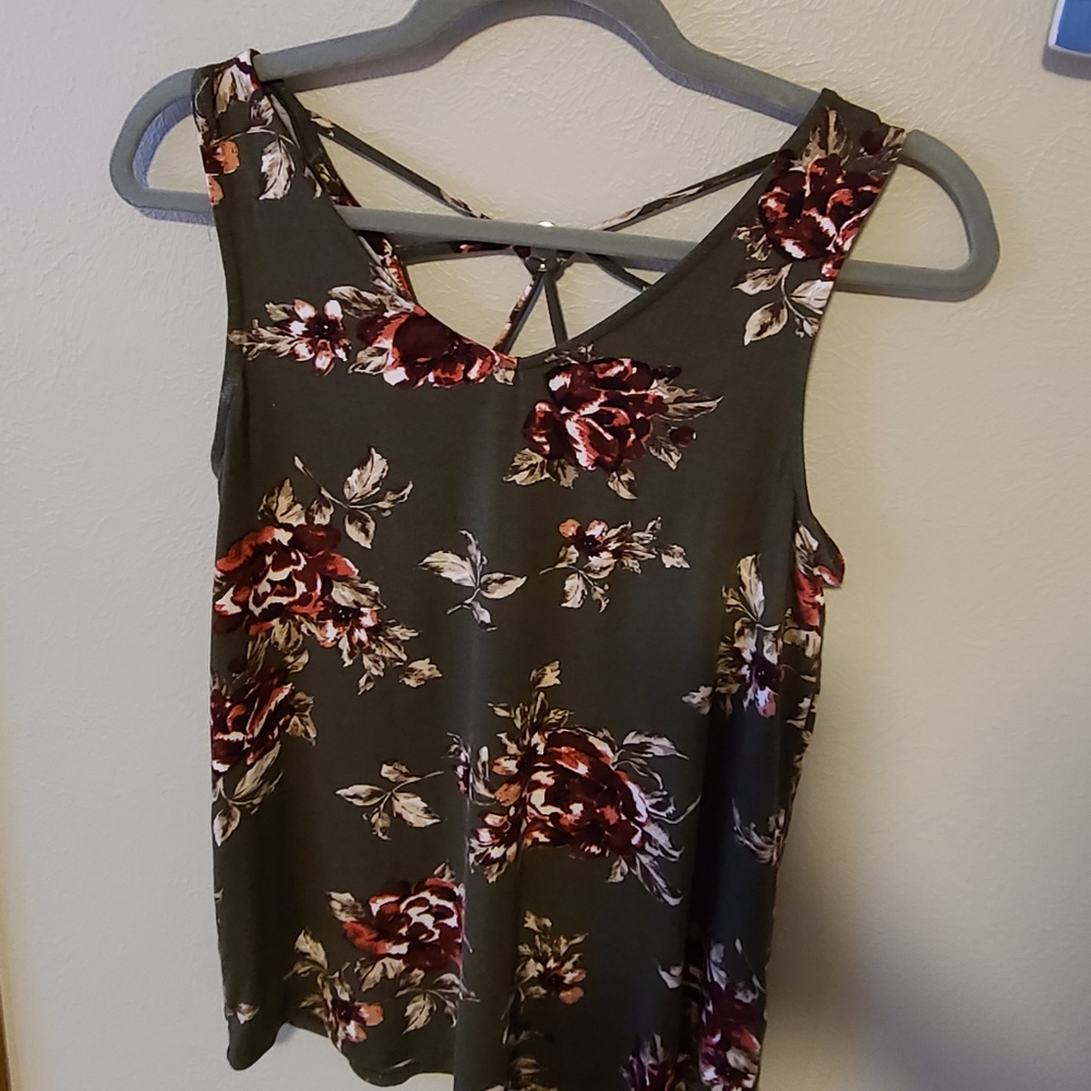 Papermoon tank